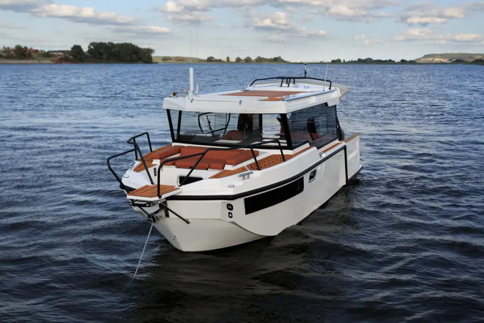 SEARENE 815 Crew Cabin yacht moored, front quarter view