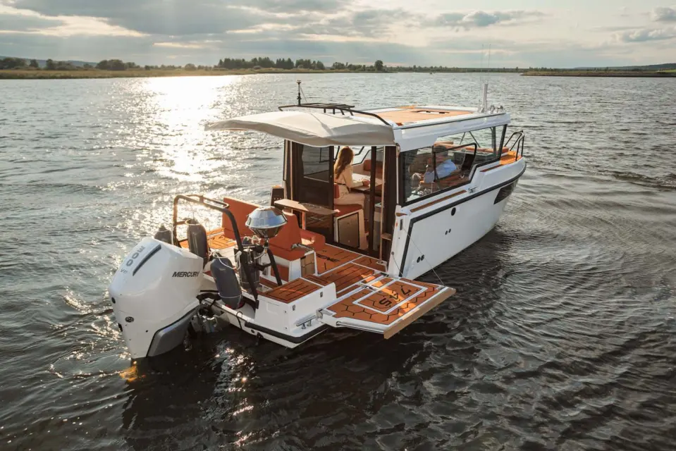 Side profile of the SEARENE 815 Crew Cabin yacht in evening light